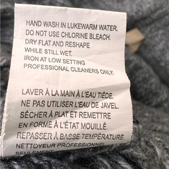 Pennington's Grey Faux Wrap Knit Sweater Size X - Picture 12 of 12